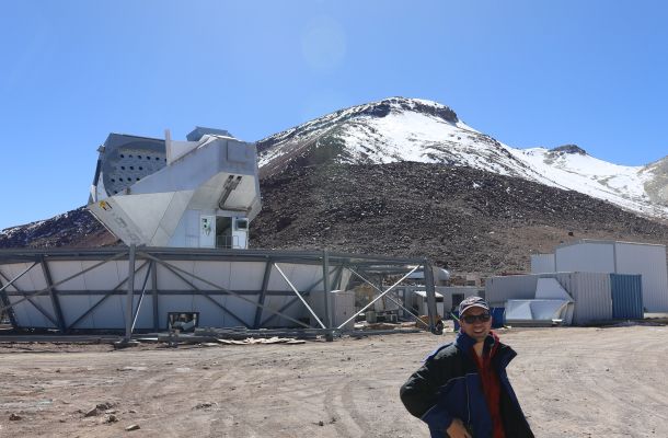 Tony Mroczkowsk en el desert d’Atacama. Crèdits: Patricio Gallardo.
