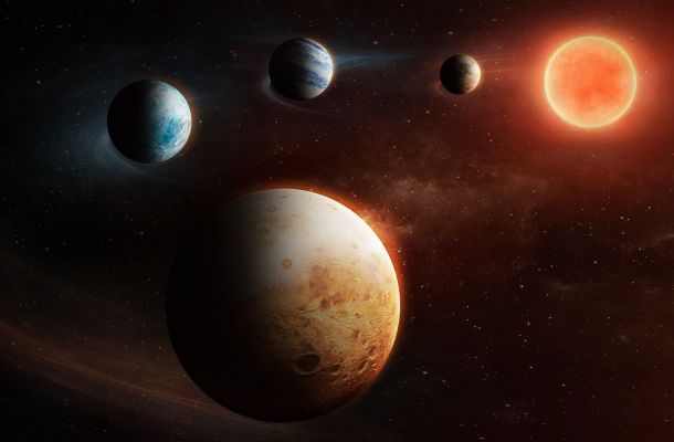 Imatge artística del sistema planetari al voltant de l'estrella LHS 1903 (les distàncies i les mides dels planetes no estan a escala). Crèdits: ESA.