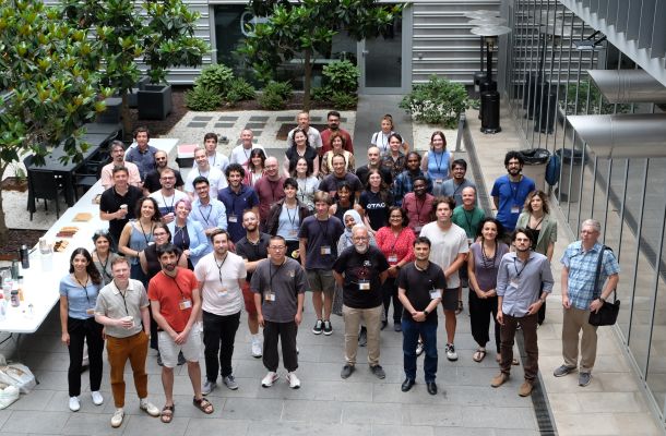 Foto de grup de la conferència ‘NewAthena Rising: SWG4 conference’. Crèdits: ICE-CSIC.