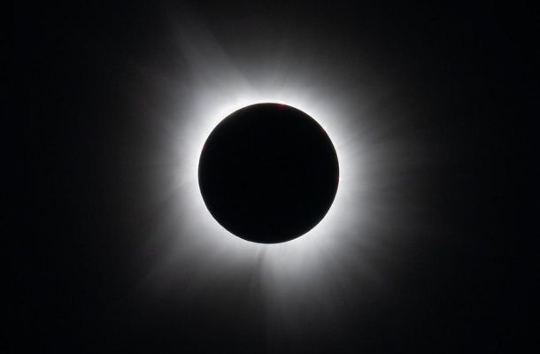 Imatge de l'eclipsi solar total a Dallas, Texas, el dilluns 8 d'abril del 2024. Crèditsr: NASA/Keegan Barber