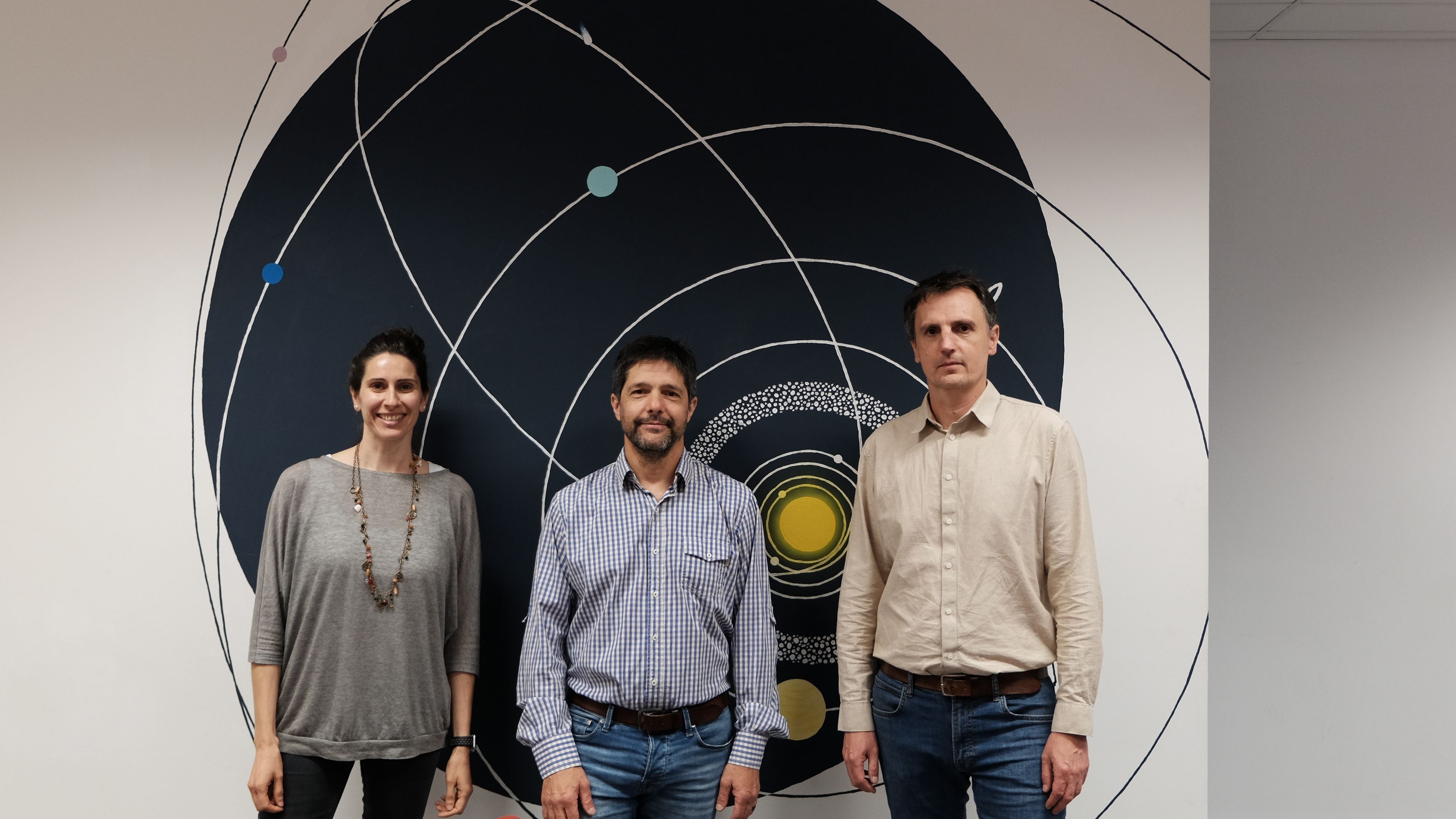 El nuevo equipo directivo del ICE-CSIC (de izquierda a derecha): Mar Mezcua (subdirectora científica), Aldo Serenelli (director) y Serni Ribó (subdirector técnico). Créditos: ICE-CSIC.