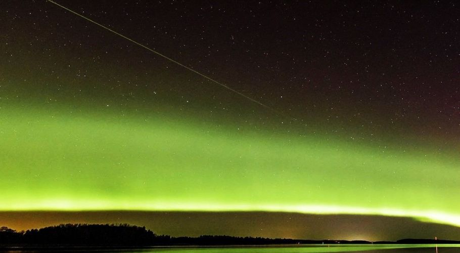 Detection of FH1 next to the northern lights. Credits: Eloy Peña-Asensio et al.
