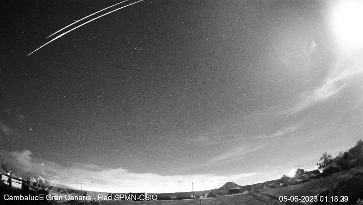 Imagen del bólido doble SPMN050623B desde Cambalud (F. Grande)